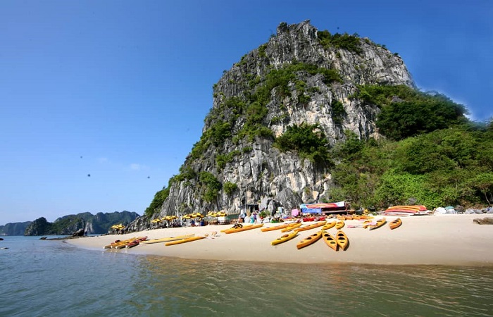 Bai Tu Long Bay places to visit