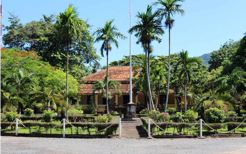 nha-chua-dao-king-island-palace