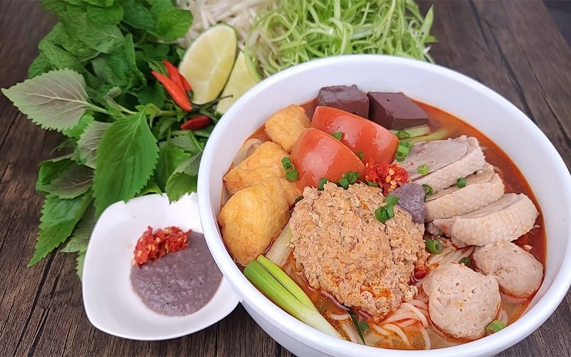 Bún Riêu Vietnam: Crab Noodle Soup Recipe & Ingredients