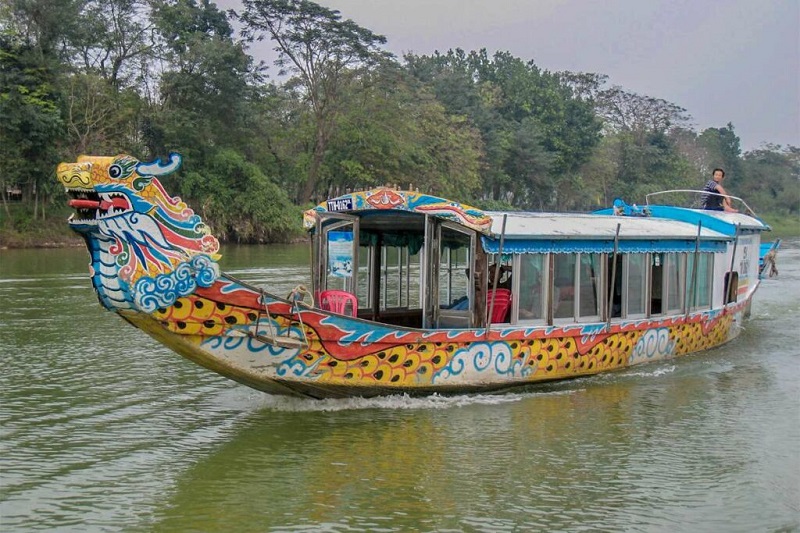hue-dragon-boat-tour