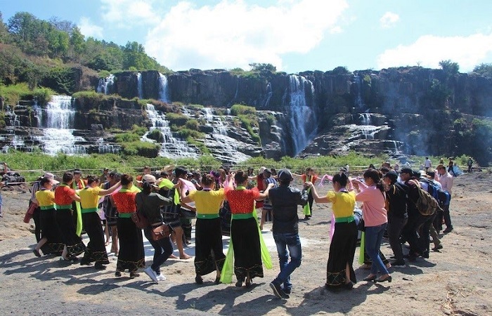 Pongour Waterfall Entrance Fee