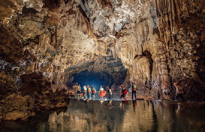 Tu Lan Cave Vietnam