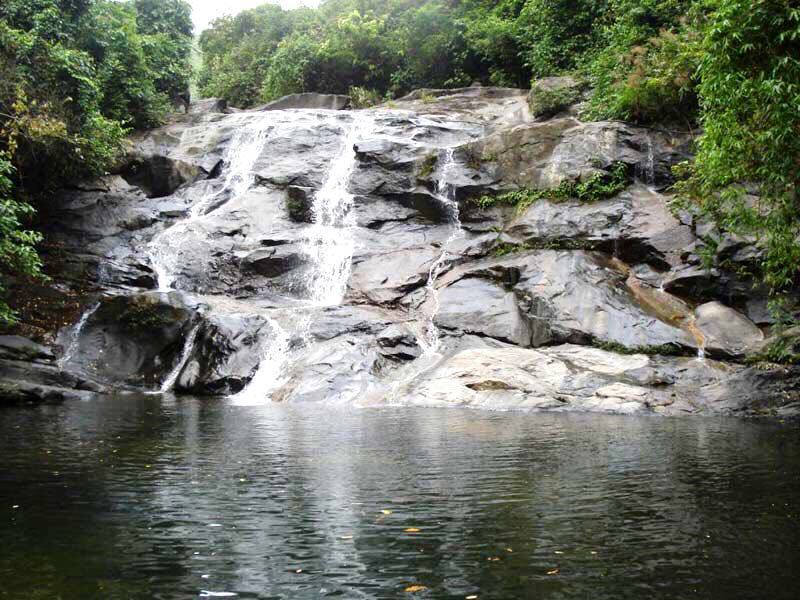 Nhi Ho Waterfall