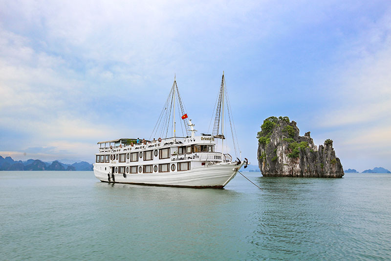 Overnight Cruises Halong