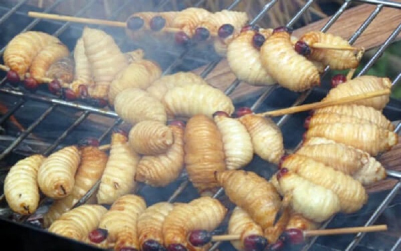 grilled-coconut-worm