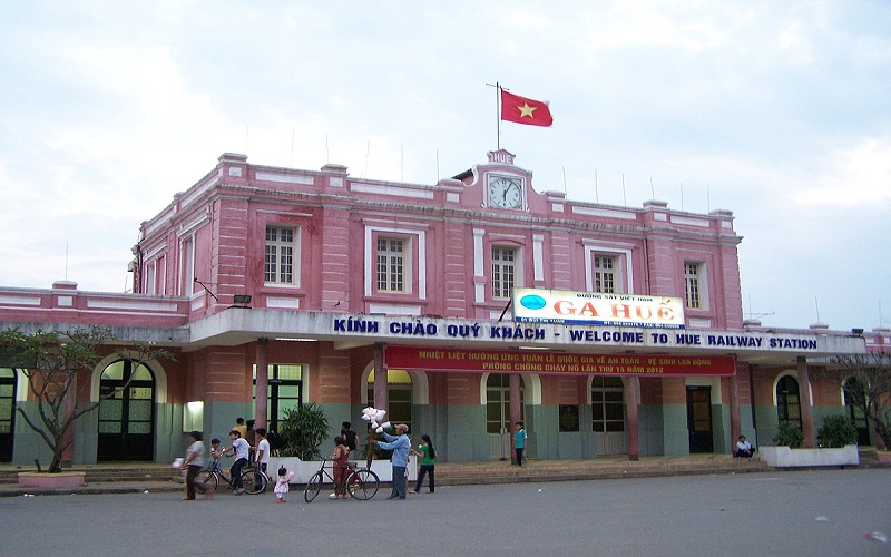 hue-train-station