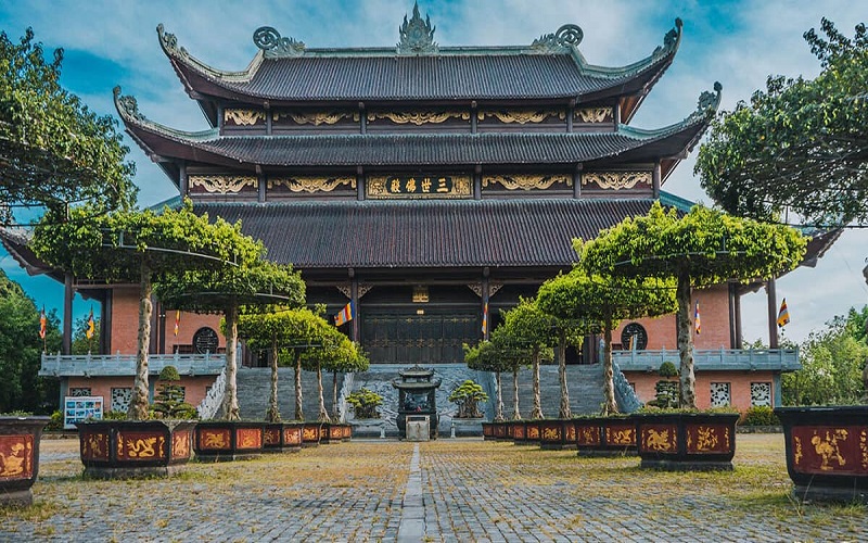 pagoda-vs-temple-in-vietnam