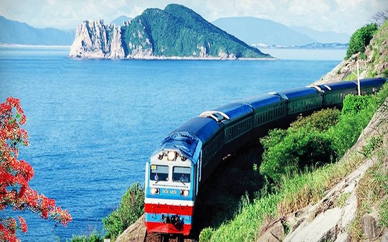 Vietnam Railway: Traveling Schedule & How to Buy Tickets