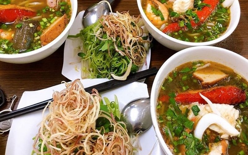 vietnamese-fermented-fish-noodle-soup