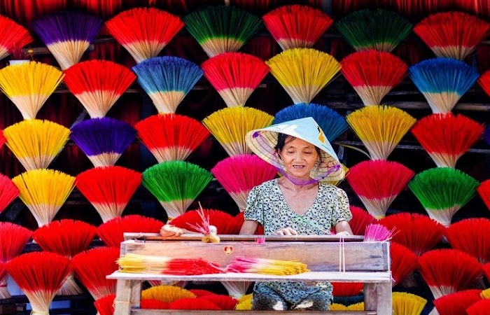 Thuy Xuan Incense Making: Craft Villages in Hue, Vietnam