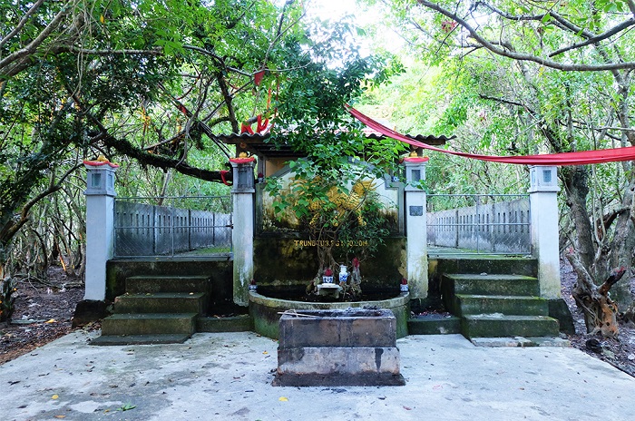 Temple in Ru Cha