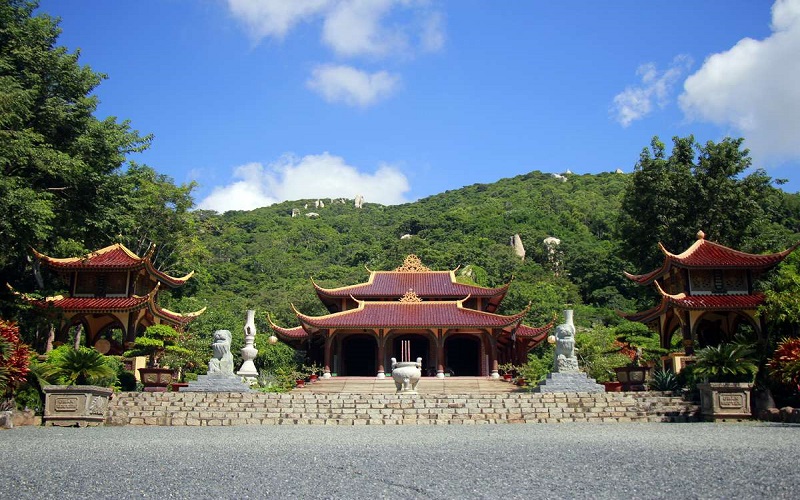 monkey-temple-vung-tau